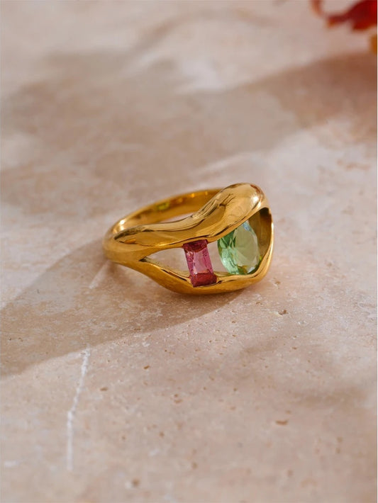 Unique lip design cubic zirconia ring - product image