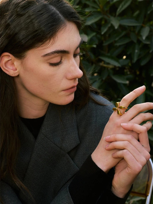 Unique wide open minimalist stylish finger ring - product image