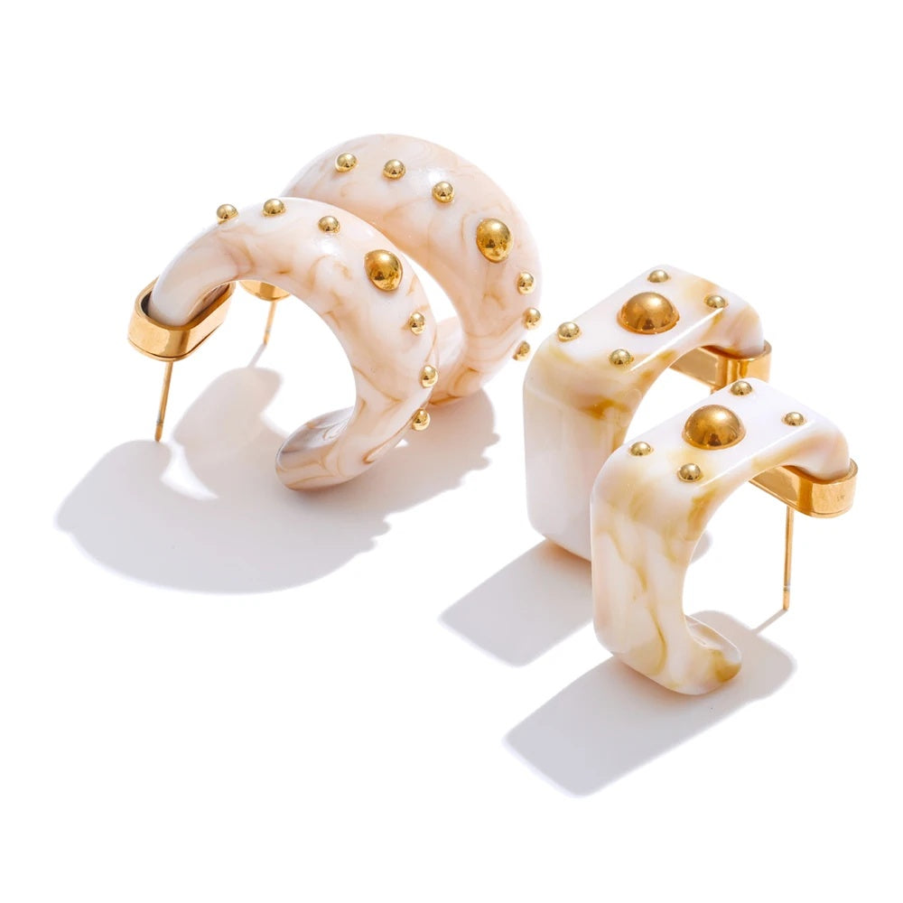 Vintage cowboy style resin hoop earrings - product image