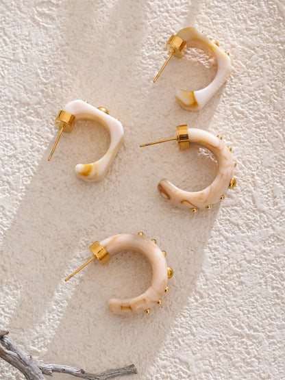 Vintage cowboy style resin hoop earrings - product image