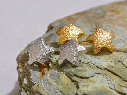 Vintage hammer star push-back stud earrings - product image