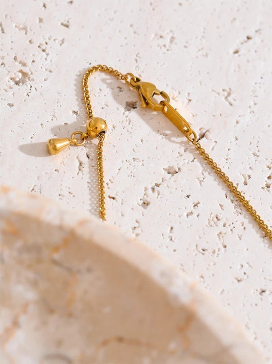 Vintage round casting pendant necklace fashion - product image