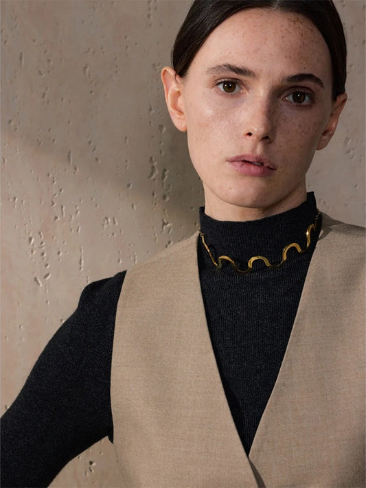 Wave pattern gold color choker necklace - product image