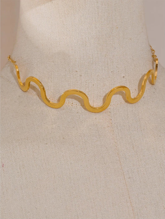 Wave pattern gold color choker necklace - product image