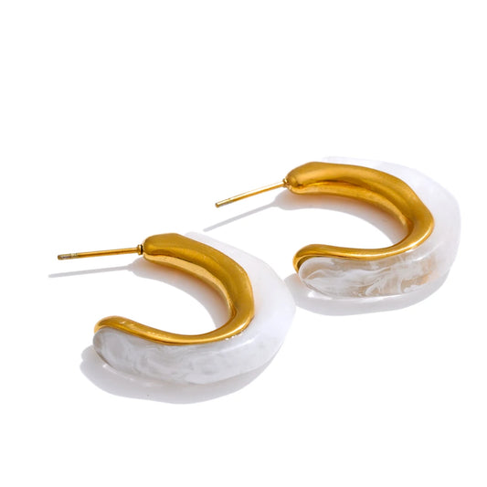 White resin heart c-shape abstract stud earrings - product image