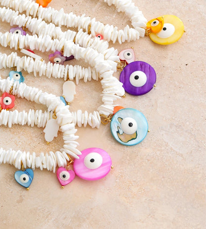 White shell chain round heart eye pendant necklace - product image