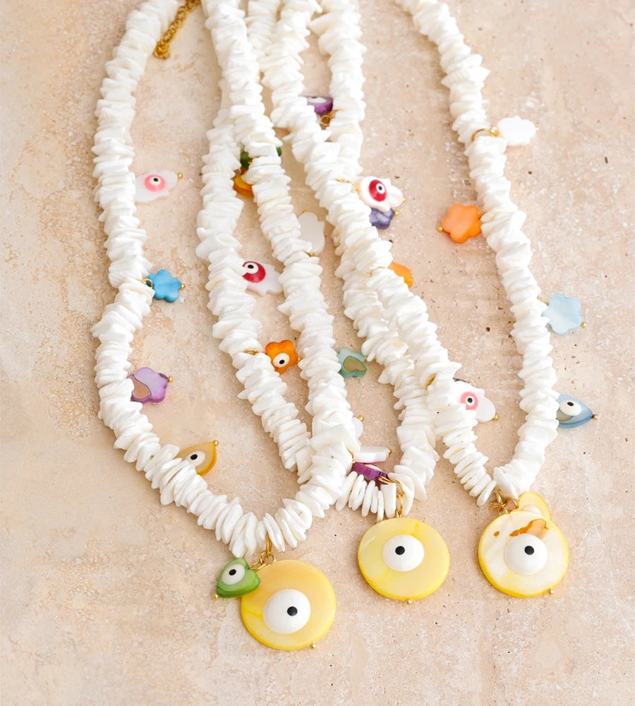 White shell chain round heart eye pendant necklace - product image