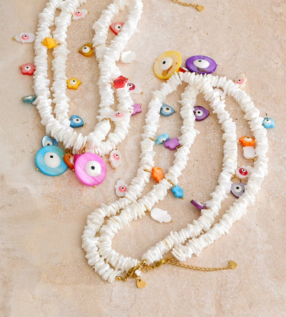 White shell chain round heart eye pendant necklace - product image