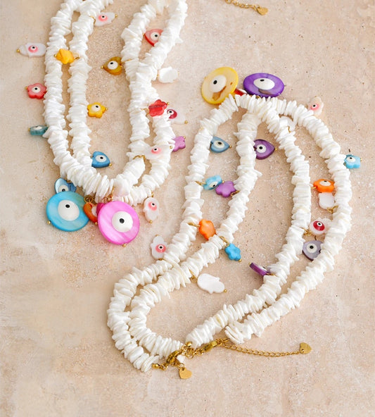 White shell chain round heart eye pendant necklace - product image
