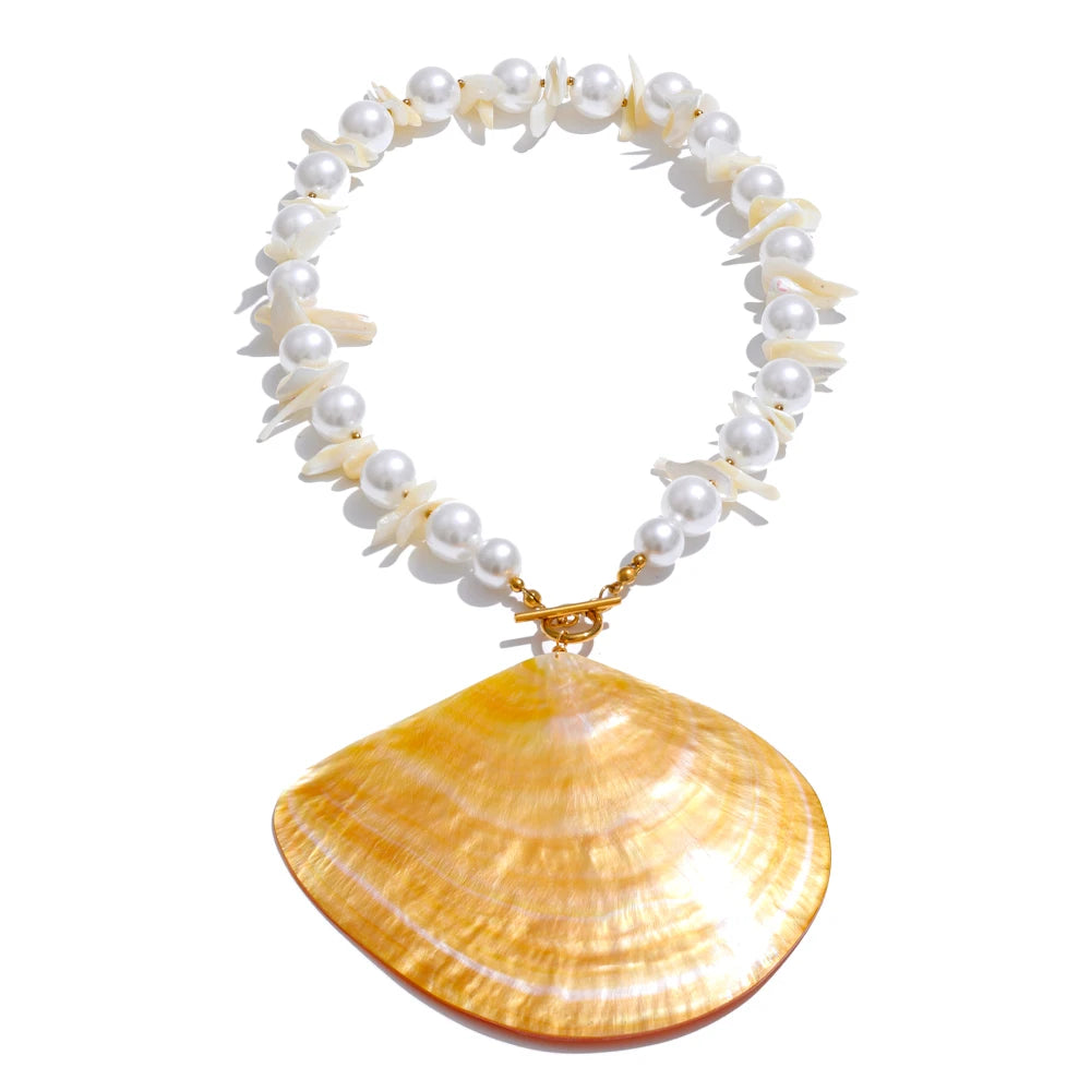 Yellow shell simulated pearl pendant necklace - product image