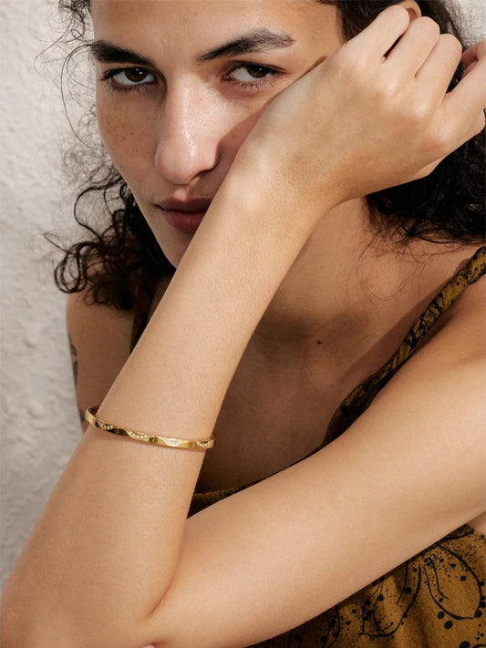 Zircon inlaid round polished bangle bracelet - product image
