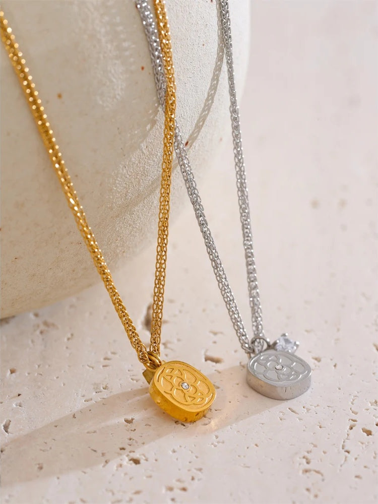 Zirconia square flower thick pendant necklace - product image