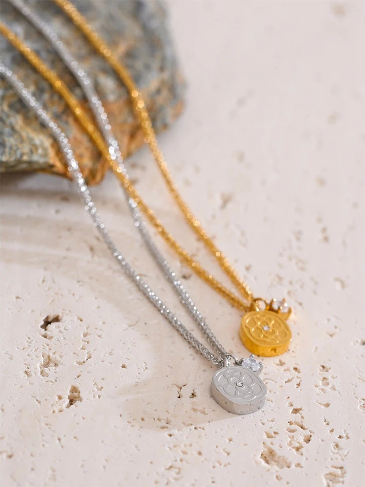 Zirconia square flower thick pendant necklace - product image