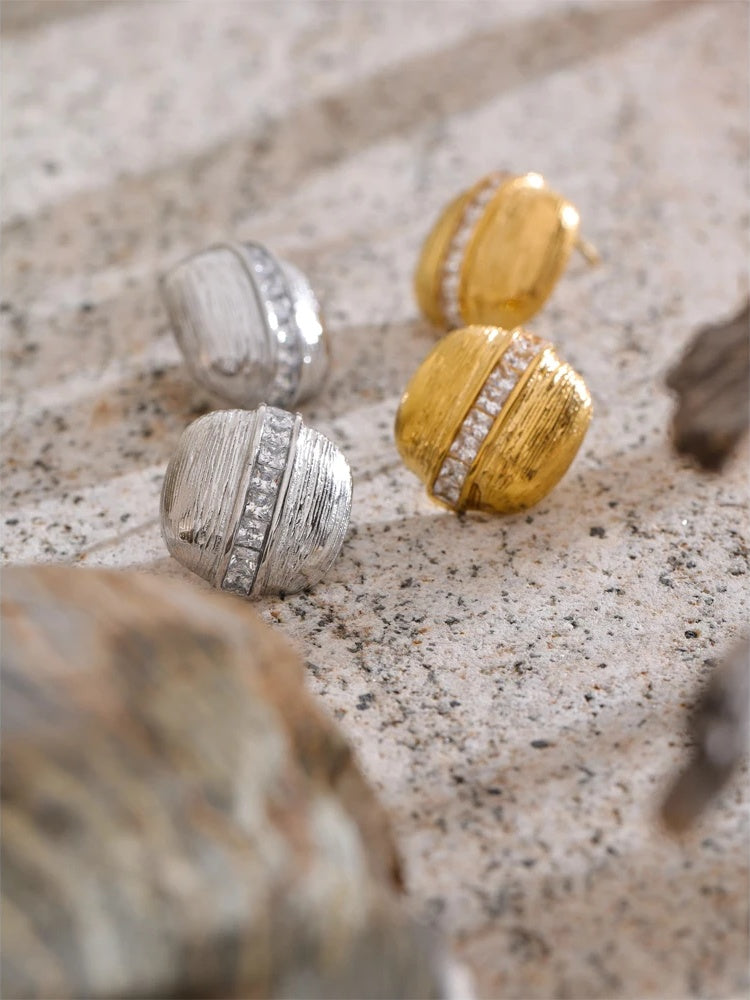 Zirconia square striped stud earrings daily - product image