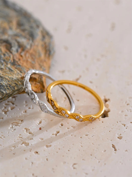 Zirconia wave shape thin finger ring - product image