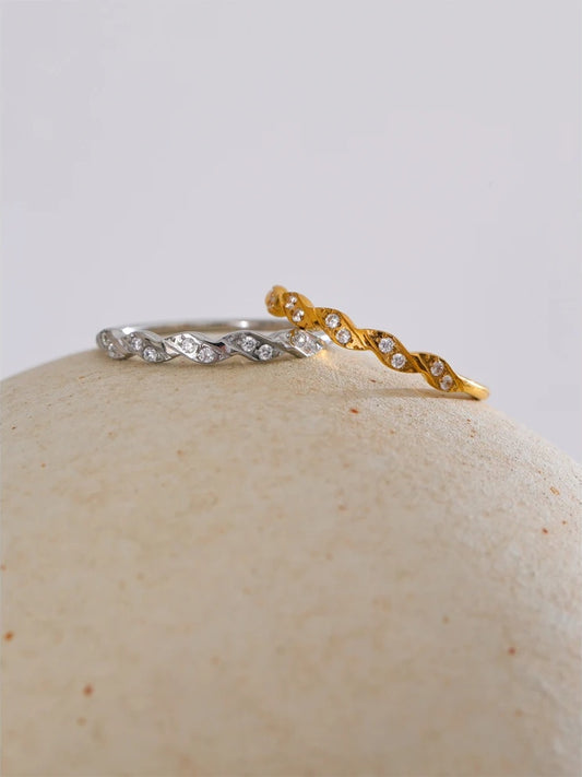 Zirconia wave shape thin finger ring - product image